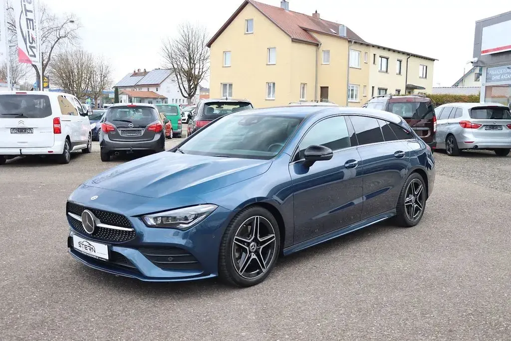 Gebraucht Mercedes CLA220 AMG line 190 PS (139 kW) 2023 Denimblau Limousine