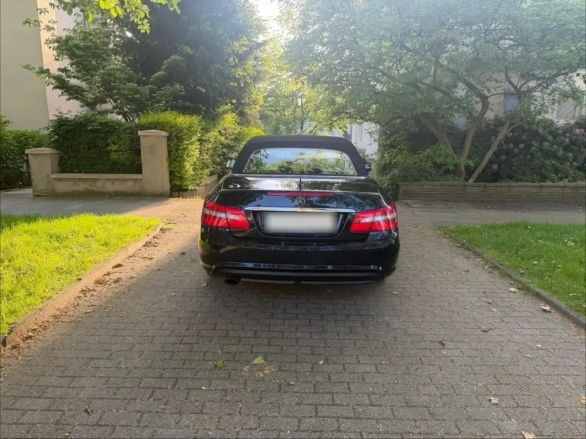 Gebraucht Mercedes E250 AMG 204 PS (150 kW) 2011 Schwarz Cabrio