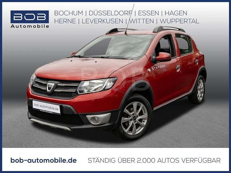 Rot Gebraucht 2015 Dacia Sandero Prestige Kleinwagen | 7.444 € (Fairer Preis) - Bild 1/3