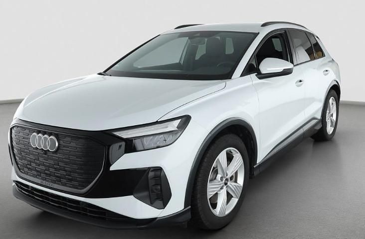 Gebraucht Audi Q4 e-tron Ambiente 210 kW (286 PS) 2025 Gletscherweiß metallic SUV