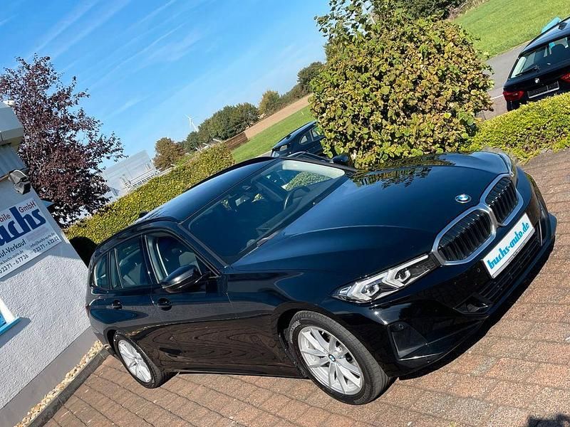 Schwarz ii Gebraucht 2022 BMW 318 Kombi | 20.990 € (Guter Preis) - Bild 1/4