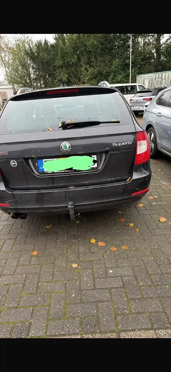 Second-hand Skoda Superb 170 CP (125 kW) 2013 Negru Break