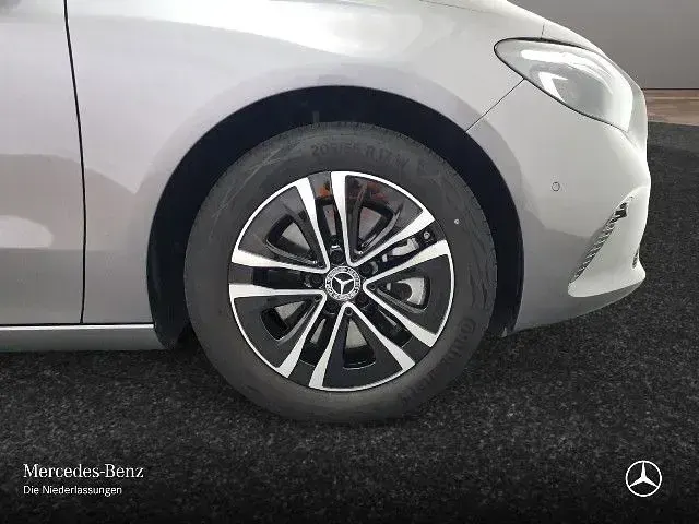 Gebraucht Mercedes B250e 218 PS (160 kW) 2024 Kleinwagen