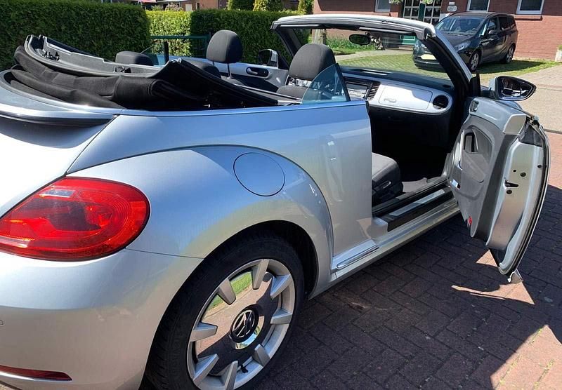 Gebraucht VW Beetle Cabriolet 105 PS (77 kW) 2014 Grau Cabrio