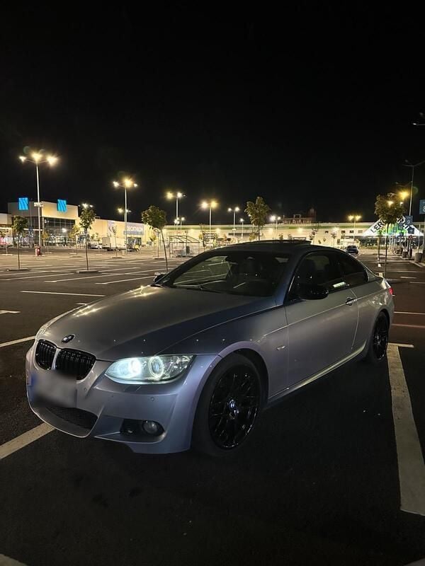 Blau Gebraucht 2009 BMW 320 Coupé | 5.200 € (Guter Preis) - Bild 1/4