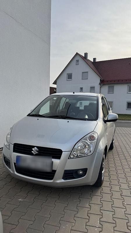 Gebraucht Suzuki Splash Comfort 86 PS (63 kW) 2010 Silber Kleinwagen