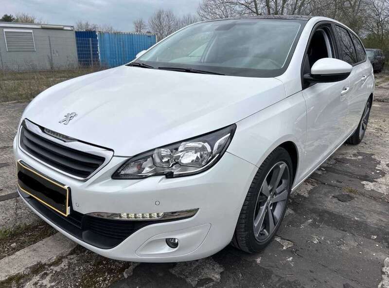 Weiß Gebraucht 2016 Peugeot 308 Active Kombi | 6.950 € (Fairer Preis) - Bild 1/4