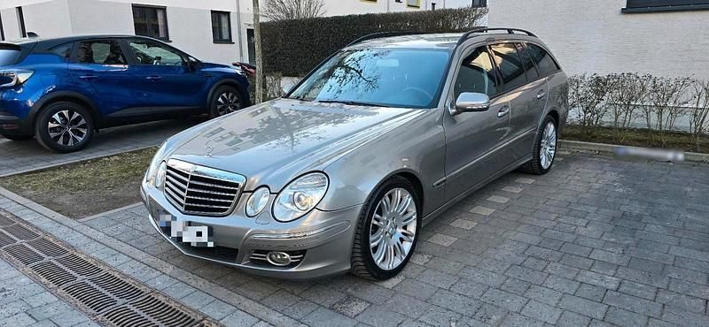 Gebraucht Mercedes E350 Avantgarde 272 PS (200 kW) 2008 Gold Kombi