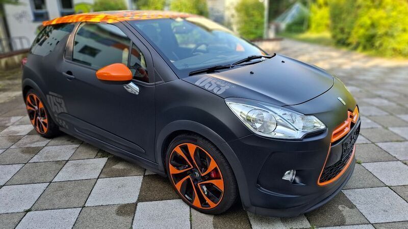 Schwarz Gebraucht 2011 Citroën DS3 Limousine | 13.500 € (Teuer) - Bild 1/4