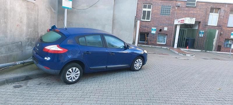 Gebraucht Renault Mégane 100 PS (73 kW) 2010 Blau Limousine