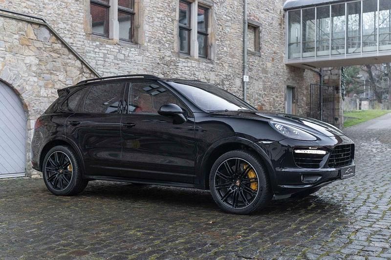 Gebraucht Porsche Cayenne Turbo S Sport 549 PS (403 kW) 2014 Schwarz SUV