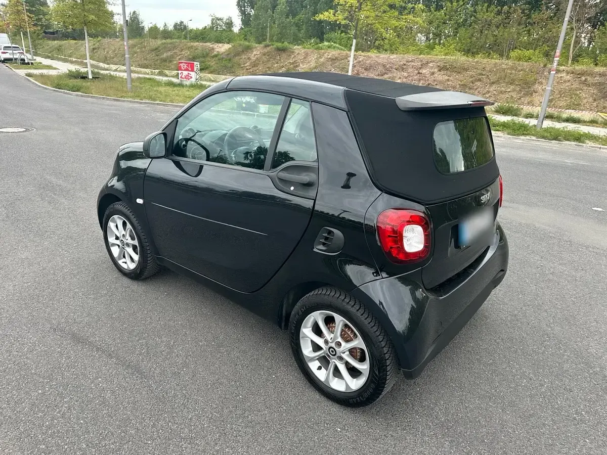 Gebraucht Smart ForTwo Cabrio Passion 71 PS (52 kW) 2019 Schwarz Cabrio