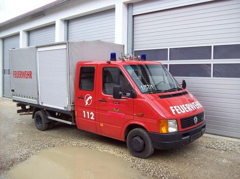 Gebraucht VW LT 131 PS (96 kW) 1999 Rot Pickup