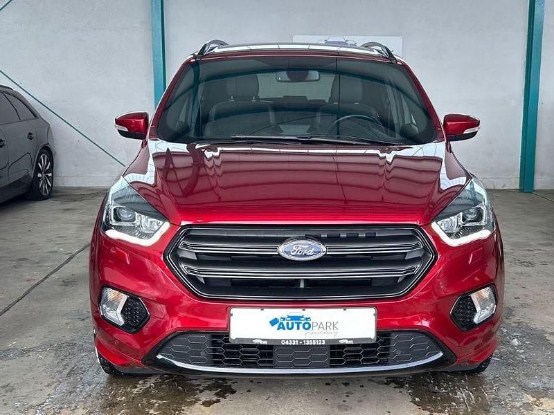 Gebraucht Ford Kuga ST-Line 150 PS (110 kW) 2019 Rot SUV