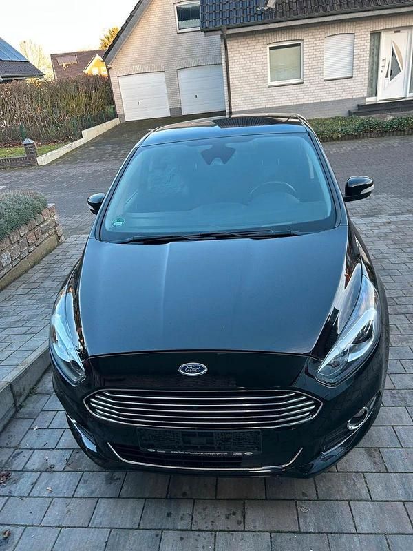Gebraucht Ford S-MAX S 209 PS (153 kW) 2017 Schwarz Van / Kleinbus