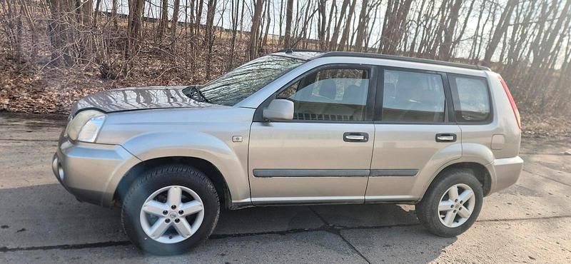 Gebraucht Nissan X-Trail 135 PS (99 kW) 2004 Silber SUV