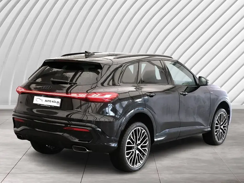 Gebraucht Audi Q5 Edition .1 299 PS (219 kW) 2026 Schwarz SUV