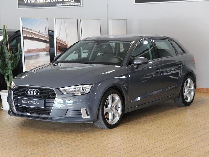 Grau Gebraucht 2018 Audi A3 Sportback Sport Limousine | 14.900 € (Fairer Preis) - Bild 1/4