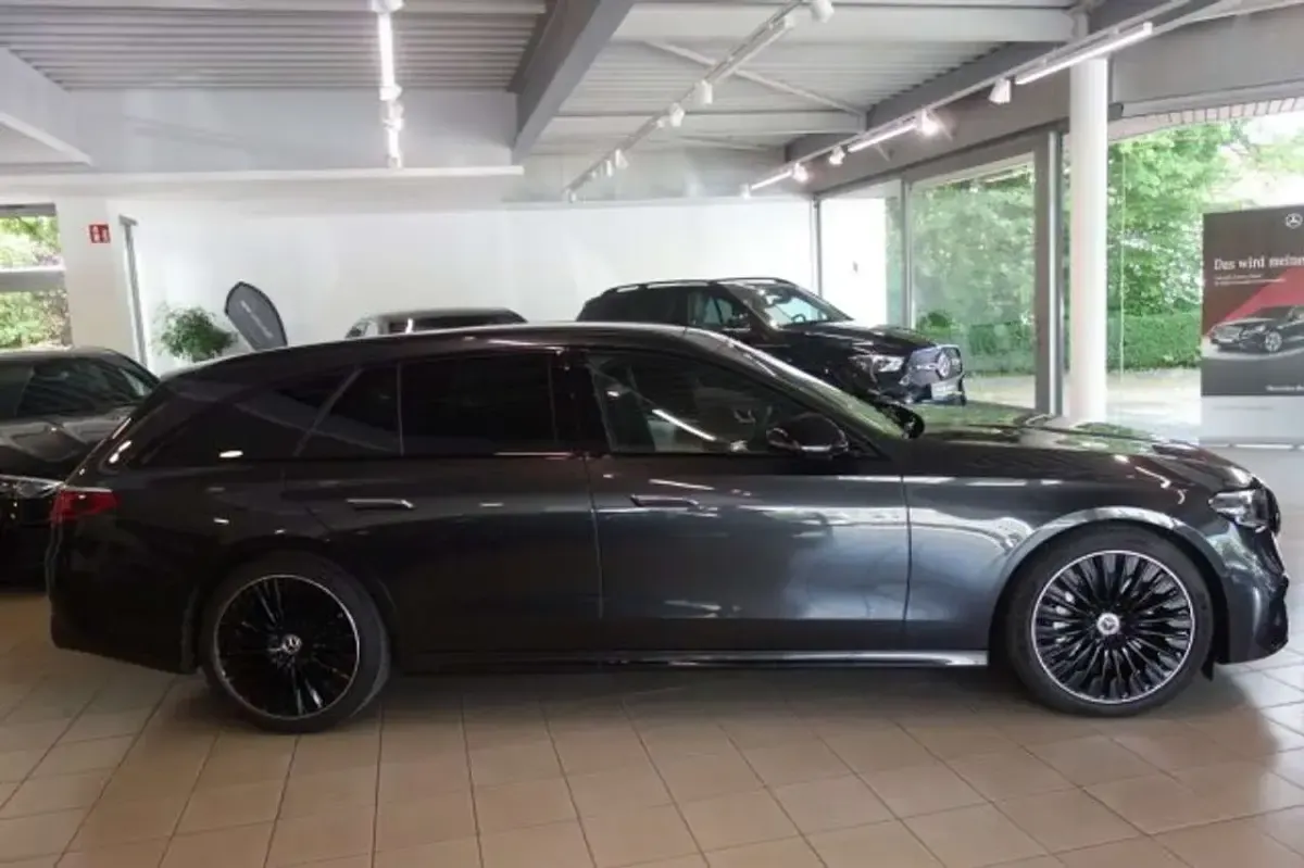 Gebraucht Mercedes E300 Premium Plus 197 PS (144 kW) 2025 Lack graphitgrau Kombi