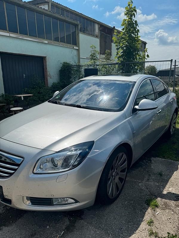 Gebraucht Opel Insignia 160 PS (117 kW) 2011 Silber Limousine