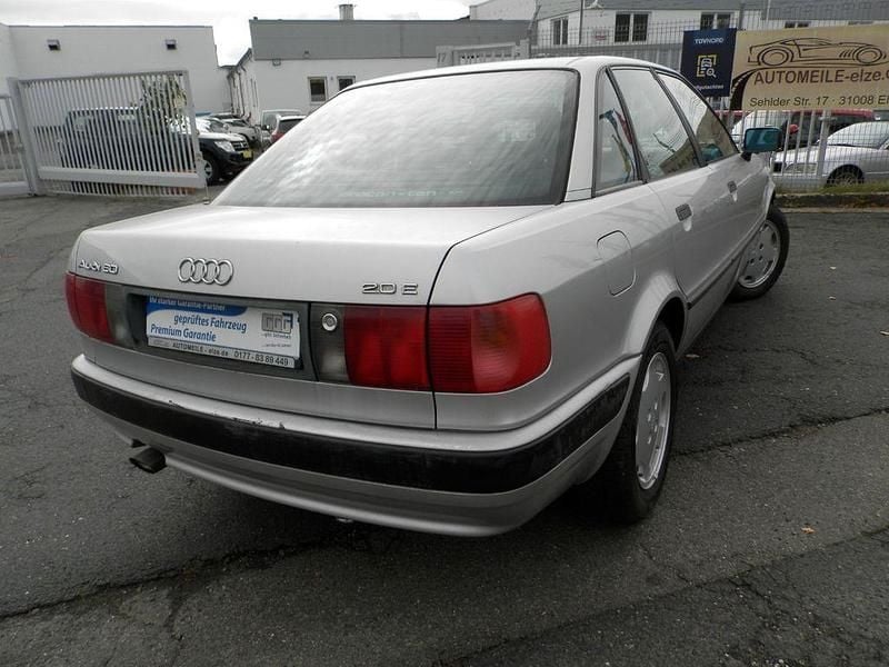 Second-hand Audi 80 116 CP (85 kW) 1992 Argintiu Berlinǎ