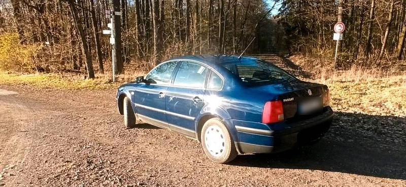 Gebraucht VW Passat 125 PS (91 kW) 1999 Blau Limousine