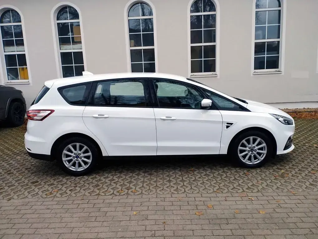 Gebraucht Ford S-MAX Titanium 150 PS (110 kW) 2020 Weiß Van / Kleinbus