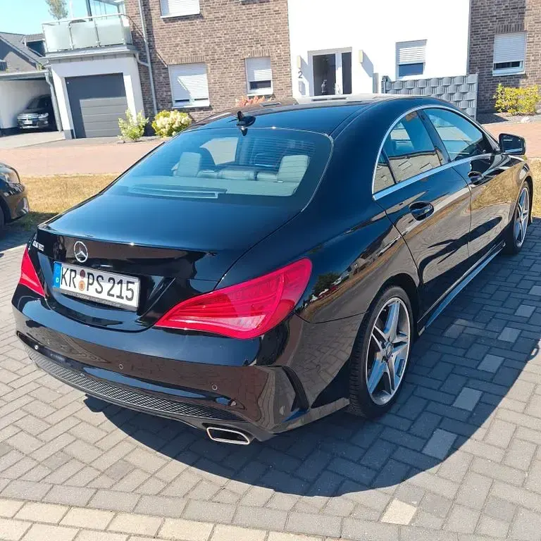 Gebraucht Mercedes CLA180 AMG line 122 PS (89 kW) 2015 Schwarz Coupé