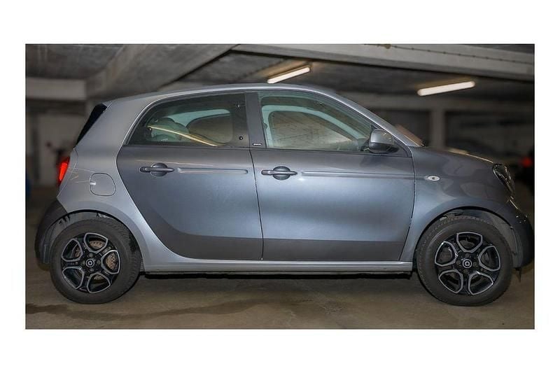 Gebraucht Smart ForFour 71 PS (52 kW) 2018 Grau Kleinwagen