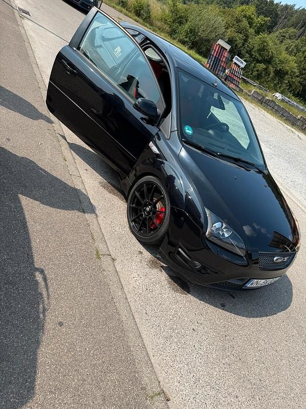 Gebraucht Ford Focus ST 250 PS (183 kW) 2007 Schwarz Limousine