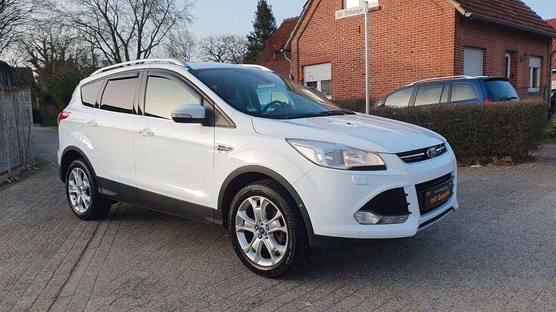 Gebraucht Ford Kuga Titanium 163 PS (119 kW) 2013 Weiß SUV