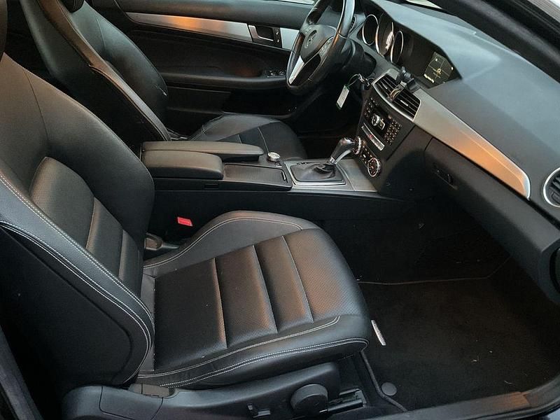 Gebraucht Mercedes C200 184 PS (135 kW) 2014 Schwarz Coupé