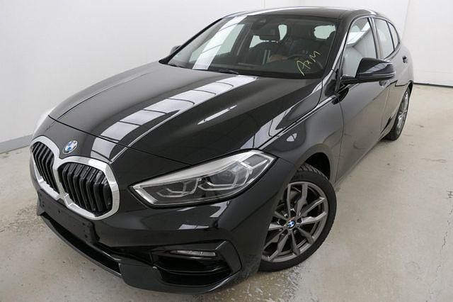 Schwarz Gebraucht 2023 BMW 120 Sport Line Kleinwagen | 26.290 € (Guter Preis) - Bild 1/4