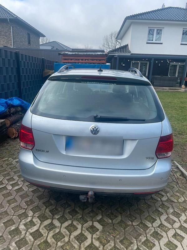Gebraucht VW Golf V 105 PS (77 kW) 2008 Silber Kombi