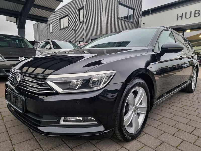 Schwarz Gebraucht 2017 VW Passat Limousine | 9.990 € (Superpreis) - Bild 1/4