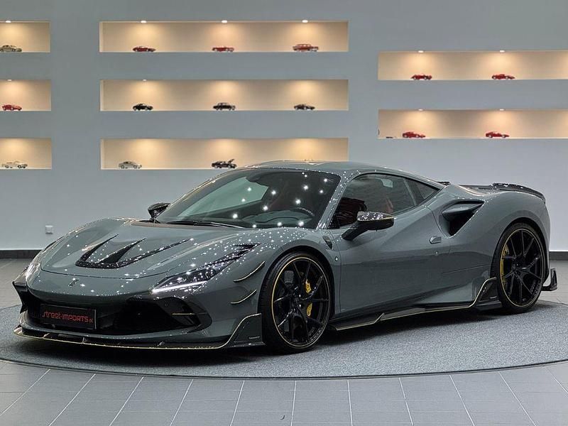Grau Gebraucht 2020 Ferrari F8 Coupé | 399.999 € - Bild 1/4
