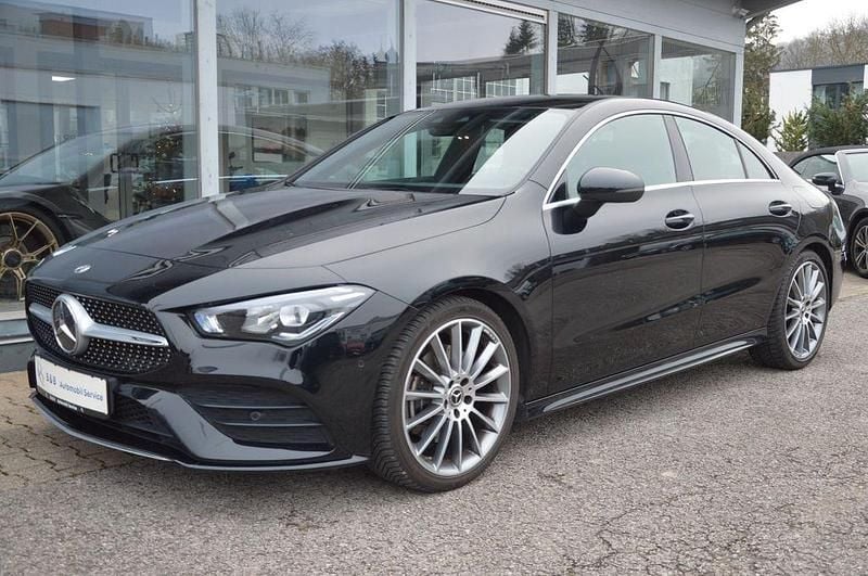 Schwarz Gebraucht 2020 Mercedes CLA200 AMG line Coupé | 23.990 € (Guter Preis) - Bild 1/4