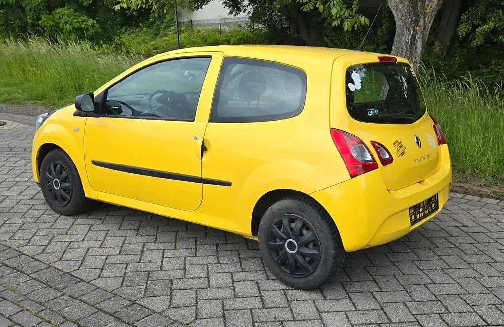 Gebraucht Renault Twingo Expression 75 PS (55 kW) 2013 Gelb Kleinwagen