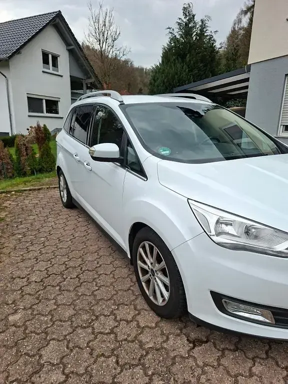 Gebraucht Ford Grand C-Max Titanium 150 PS (110 kW) 2018 Weiß Van / Kleinbus