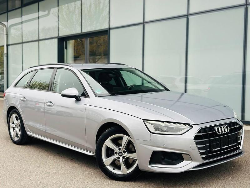 Second-hand Audi A4 Advanced 163 CP (119 kW) 2023 Argintiu Break