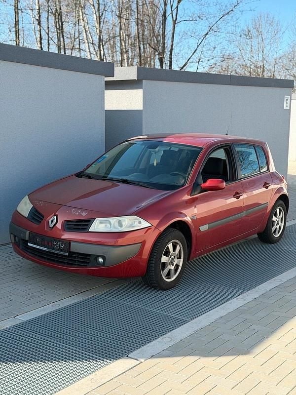 Gebraucht Renault Mégane II 112 PS (82 kW) 2007 Rot Kleinwagen