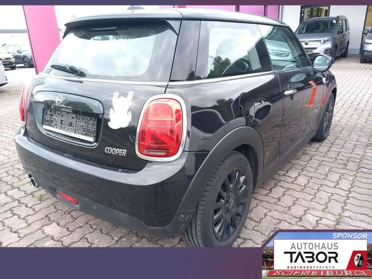 Gebraucht Mini Cooper 136 PS (100 kW) 2020 Schwarz Kleinwagen