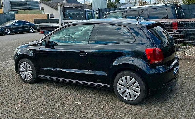Second-hand VW Polo 75 CP (55 kW) 2011 Negru Hatchback