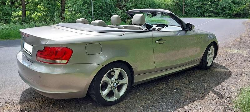 Gebraucht BMW 118 Cabriolet 143 PS (105 kW) 2012 Bronze Cabrio
