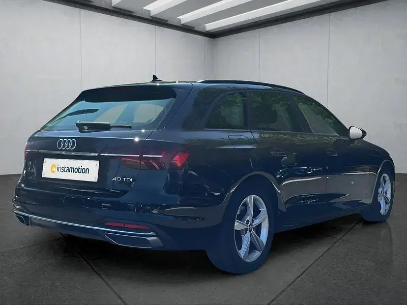 Używany Audi A4 204 KM (150 kW) 2023 Czarny Kombi