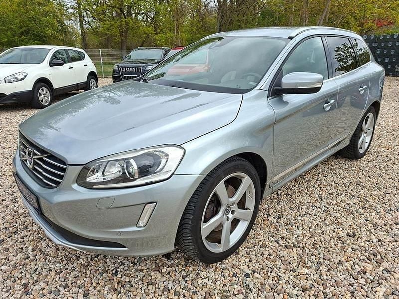 Gebraucht Volvo XC60 Summum 215 PS (158 kW) 2014 Silber SUV