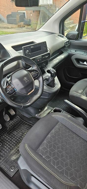 Gebraucht Peugeot Rifter Active 102 PS (75 kW) 2019 Weiß Van / Kleinbus