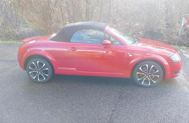 Gebraucht Audi TT Roadster 150 PS (110 kW) 2001 Rot Cabrio