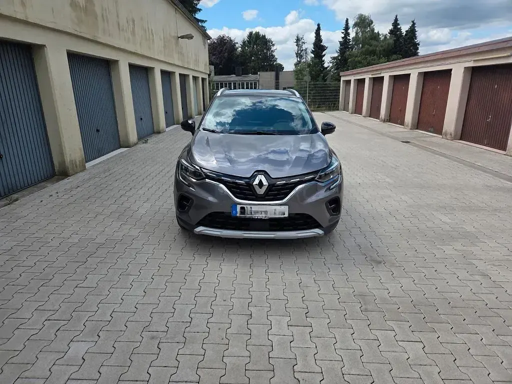 Gebraucht Renault Captur Iconic 158 PS (116 kW) 2021 Grau SUV