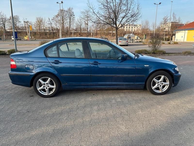 Gebraucht BMW 316 116 PS (85 kW) 2003 Blau Limousine